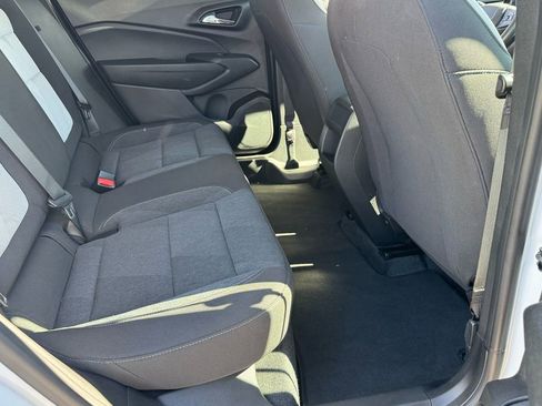 Used 2024 Chevrolet Trax LS w/ LS Convenience Package image 18