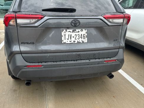 Used 2023 Toyota RAV4 LE FWD image 5