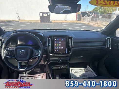 Used 2023 Volvo XC40 Recharge Ultimate image 44