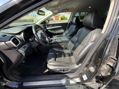 Used 2016 Nissan Maxima 3.5 SV FWD image 10