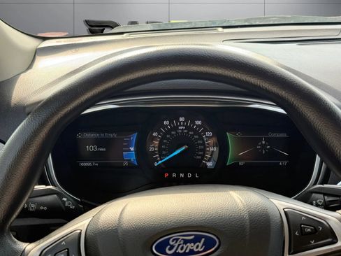 Used 2020 Ford Fusion SE FWD image 28
