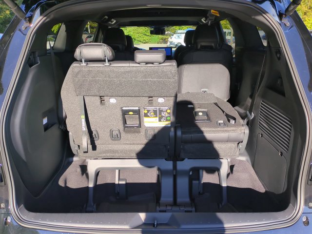 New 2026 Toyota Sienna Limited AWD/4WD image 13