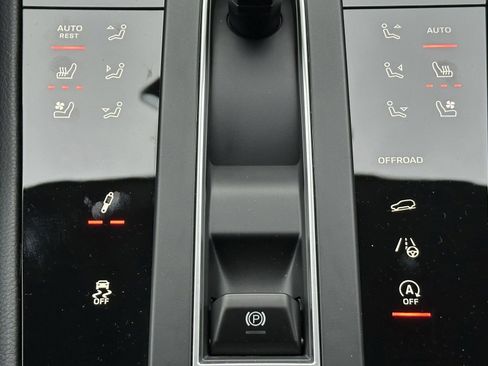 New 2026 Porsche Macan S image 26