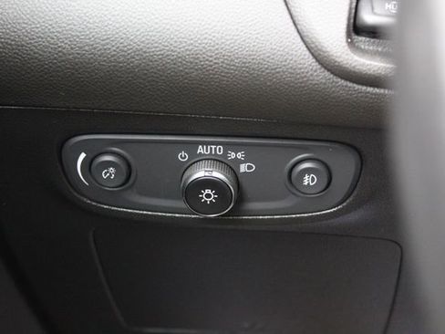 Used 2020 Buick Encore GX Essence w/ Experience Buick Package AWD/4WD image 19