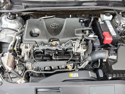 Used 2019 Toyota Camry SE image 16