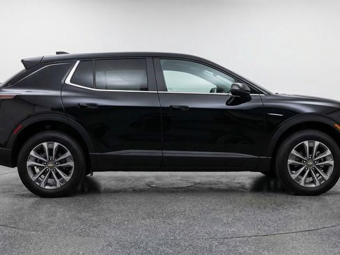 Used 2025 Chevrolet Equinox LT image 11