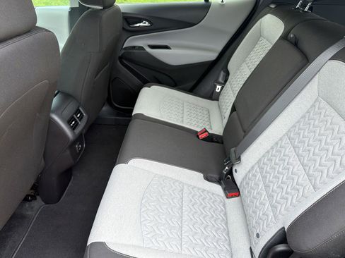 Used 2024 Chevrolet Equinox LS w/ LS Convenience Package FWD image 26