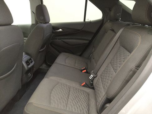 Used 2020 Chevrolet Equinox LT w/ Driver Convenience Package image 18