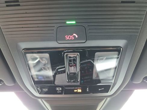 New 2026 Volkswagen GTI SE FWD image 32