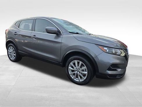 Used 2021 Nissan Rogue Sport S image 1