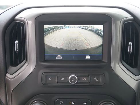 Used 2022 Chevrolet Silverado 1500 Custom Trail Boss AWD/4WD image 12