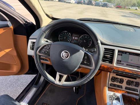 Used 2013 Jaguar XF 3.0 AWD/4WD image 44