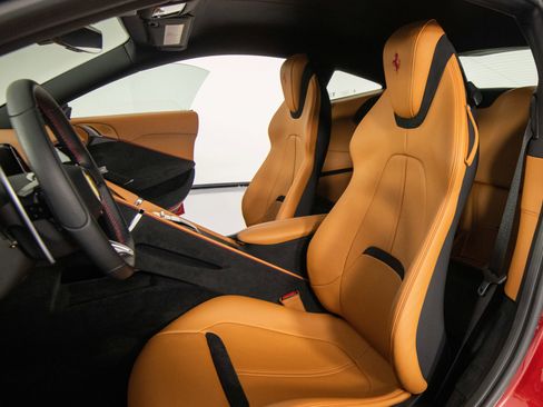 Certified 2022 Ferrari Roma image 20