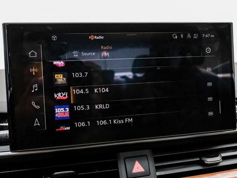 Used 2022 Audi A4 2.0T Premium image 31