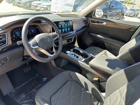 New 2026 Volkswagen Atlas SE image 14