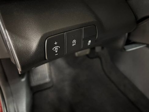 Certified 2025 Hyundai Elantra SE FWD image 13