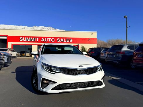 Used 2019 Kia Optima LX image 2