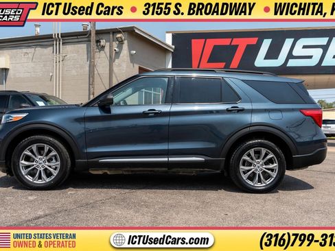 Used 2022 Ford Explorer XLT w/ Equipment Group 202A AWD/4WD image 2