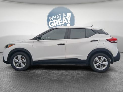 Used 2020 Nissan Kicks S image 7