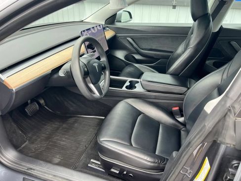 Used 2021 Tesla Model 3 Standard Range Plus RWD image 23