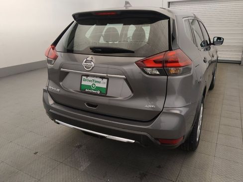 Used 2018 Nissan Rogue S image 7