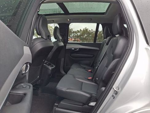 Used 2022 Volvo XC90 T5 Momentum AWD/4WD image 10
