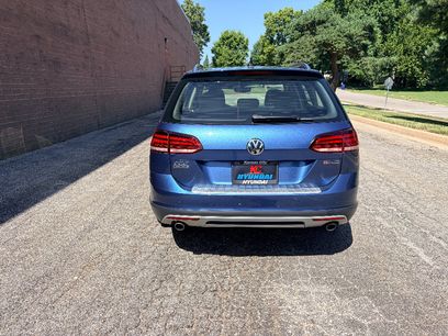 Used 2019 Volkswagen Golf Alltrack SE
