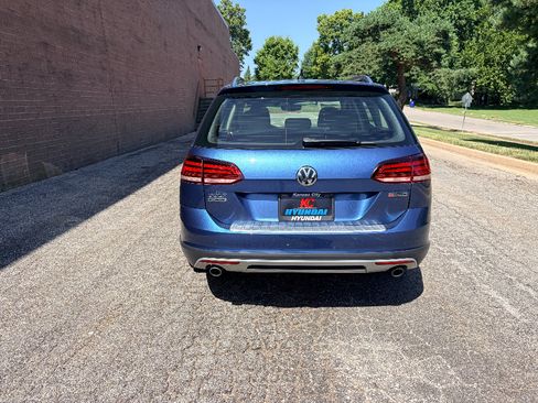 Used 2019 Volkswagen Golf Alltrack SE AWD/4WD image 4