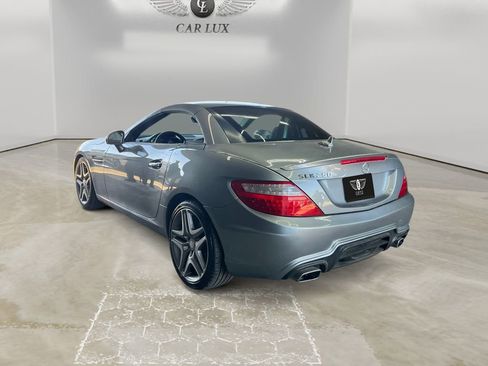 Used 2013 Mercedes-Benz SLK 250 image 2