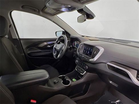 Used 2022 GMC Terrain SLE image 10