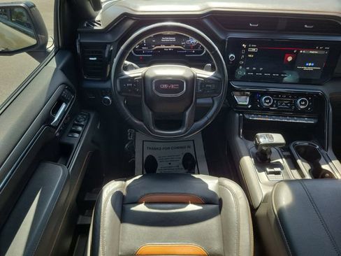 Used 2023 GMC Sierra 1500 AT4 w/ AT4 Premium Package AWD/4WD image 13