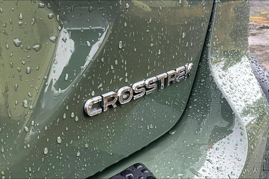Used 2024 Subaru Crosstrek 2.5i Limited w/ Crosstrek Mirror Package AWD/4WD image 11