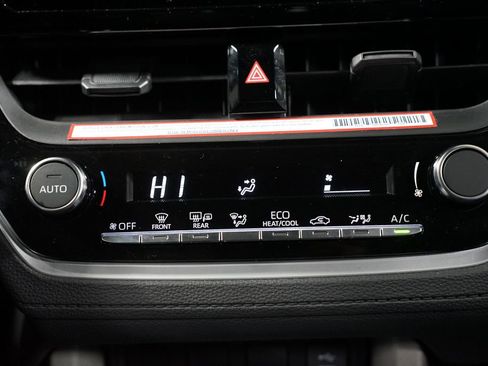 Certified 2024 Toyota Corolla Cross LE image 20