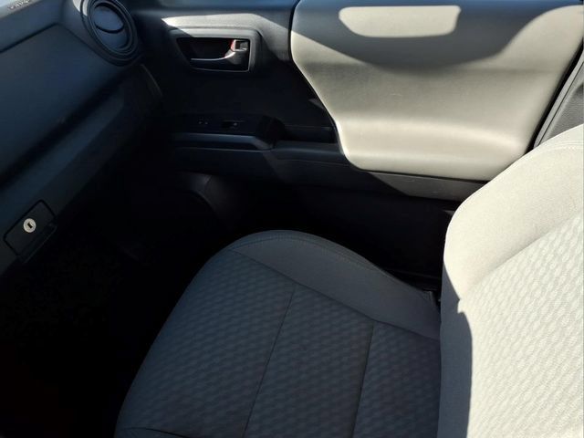 Used 2023 Toyota Tacoma SR AWD/4WD image 28