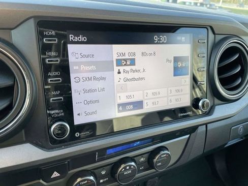 Used 2022 Toyota Tacoma TRD Sport w/ Technology Package image 29