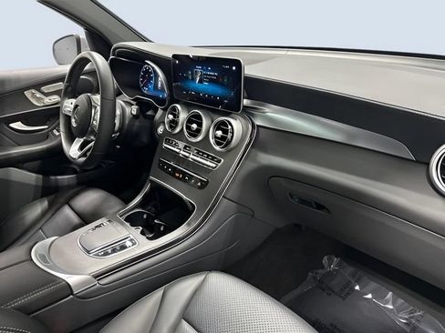 Used 2023 Mercedes-Benz GLC 300 4MATIC Coupe image 15