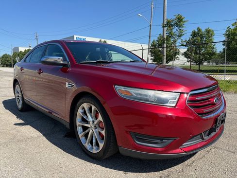 Used 2013 Ford Taurus Limited FWD image 1