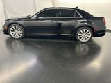 Used 2019 Chrysler 300 Limited image 2