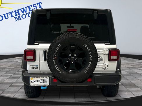 Used 2023 Jeep Wrangler Unlimited w/ Cold Weather Group AWD/4WD image 6