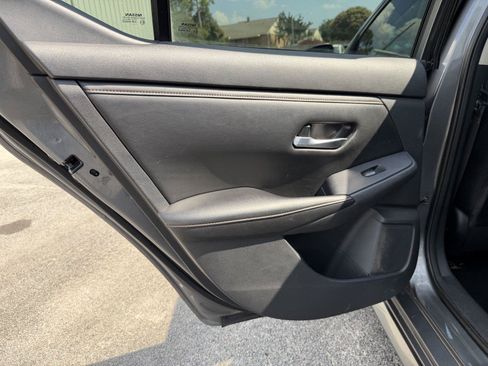 Used 2021 Nissan Sentra SR w/ SR Premium Package FWD image 18