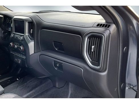 Used 2019 Chevrolet Silverado 1500 RST image 23