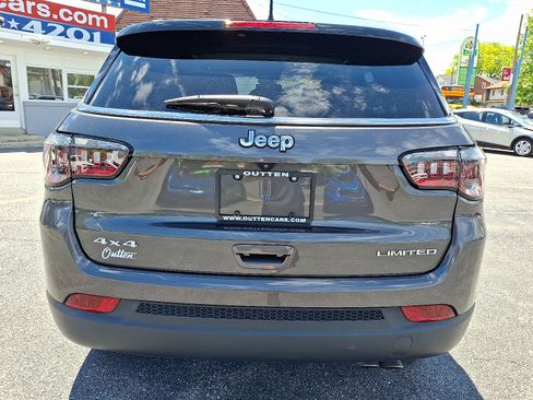 Used 2022 Jeep Compass Limited AWD/4WD image 4