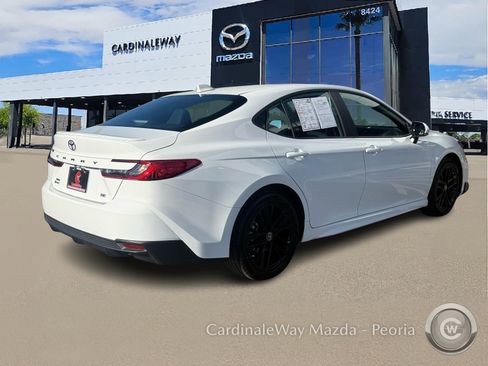 Used 2025 Toyota Camry SE w/ Multimedia Upgrade Package image 9