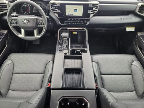 Used 2025 Toyota Tundra SR5 w/ SR5 Premium Package AWD/4WD image 23