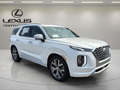 Used 2022 Hyundai Palisade Limited w/ Winter Package AWD/4WD image 4