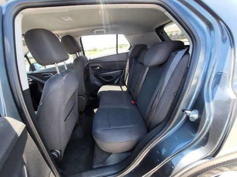 Used 2021 Chevrolet Trax LS w/ Tint and Cruise Package FWD image 16
