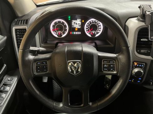 Used 2017 RAM 1500 Express AWD/4WD image 21