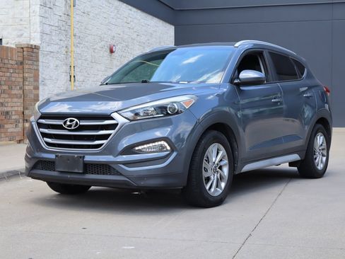 Used 2018 Hyundai Tucson SEL FWD image 2