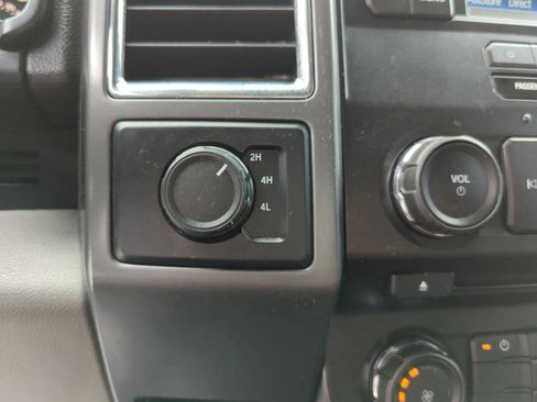 Used 2017 Ford F150 XLT image 19