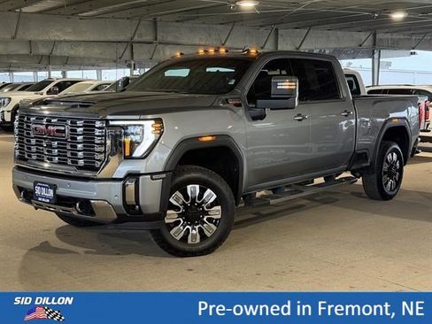 Certified 2025 GMC Sierra 3500 Denali w/ Technology Package AWD/4WD image 1